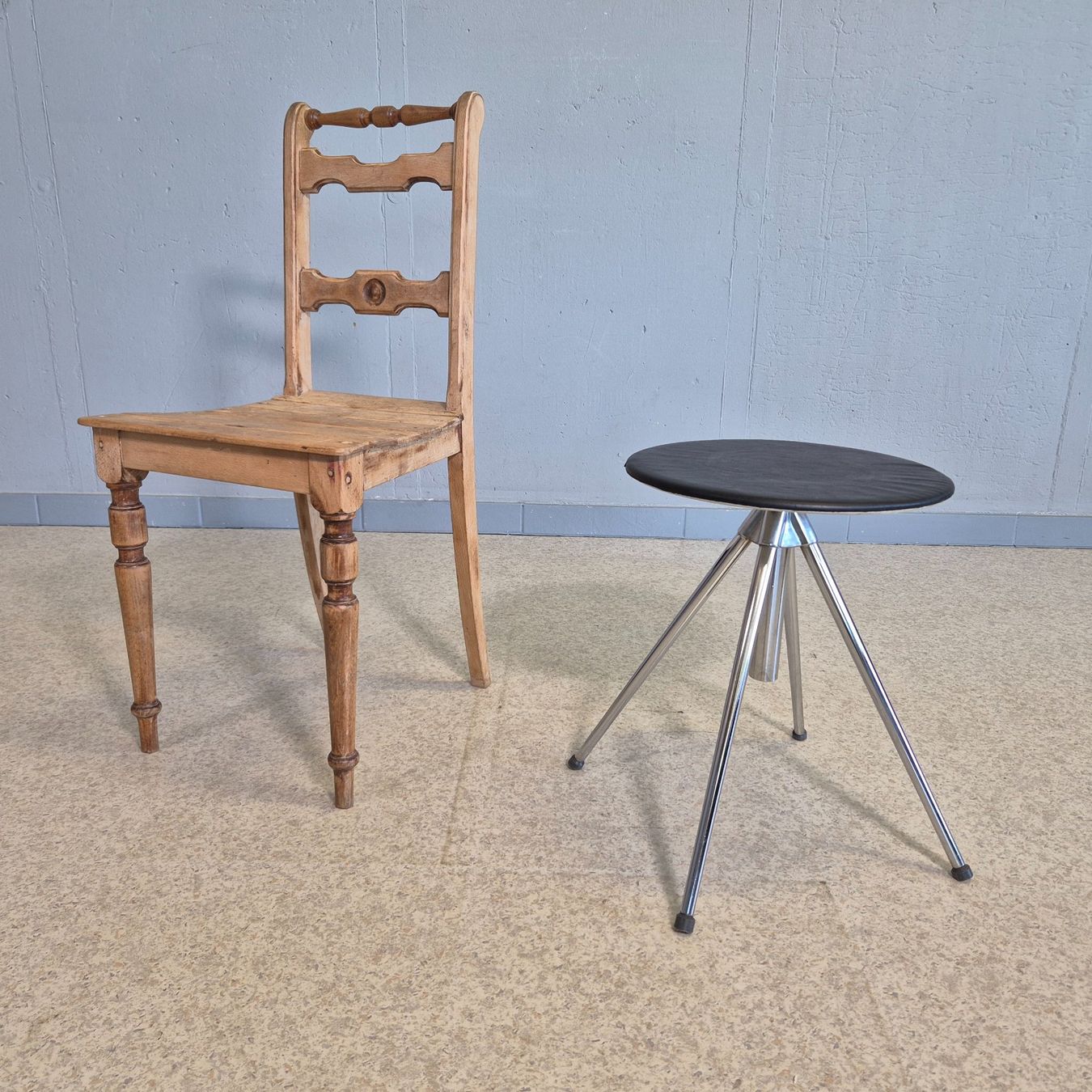 Hocker: Industriedesign Swivel Stool Drehhocker Hocker Höcker Chrom – Gebraucht aus Nottwil von Wondewa-Shop 3