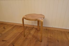 Designer Hocker X600 von Alvar Aalto für Artek