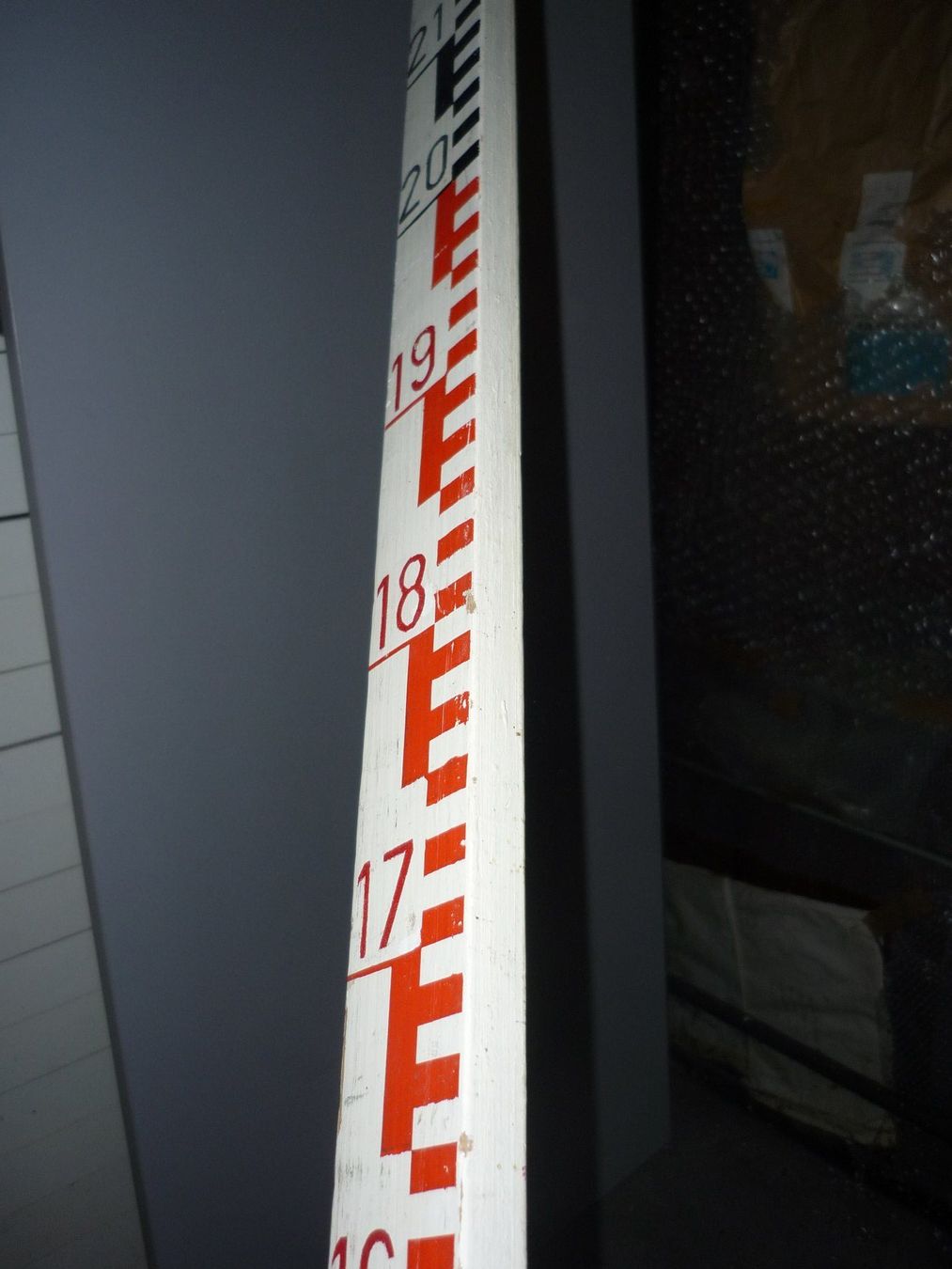 Mesurer: Alte Messlatte – D'occasion à Bremgarten b. Bern par bbo_k8bz