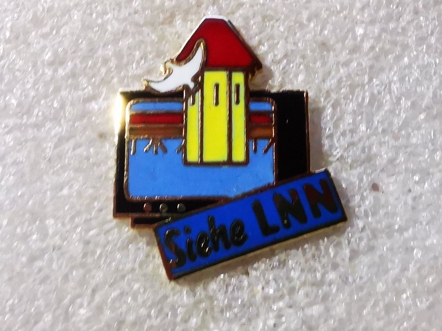 Placchette & Badge: Ansteckpin 102: Siehe LNN – Usato da Oppligen venduto da Pin-Fall-Shop