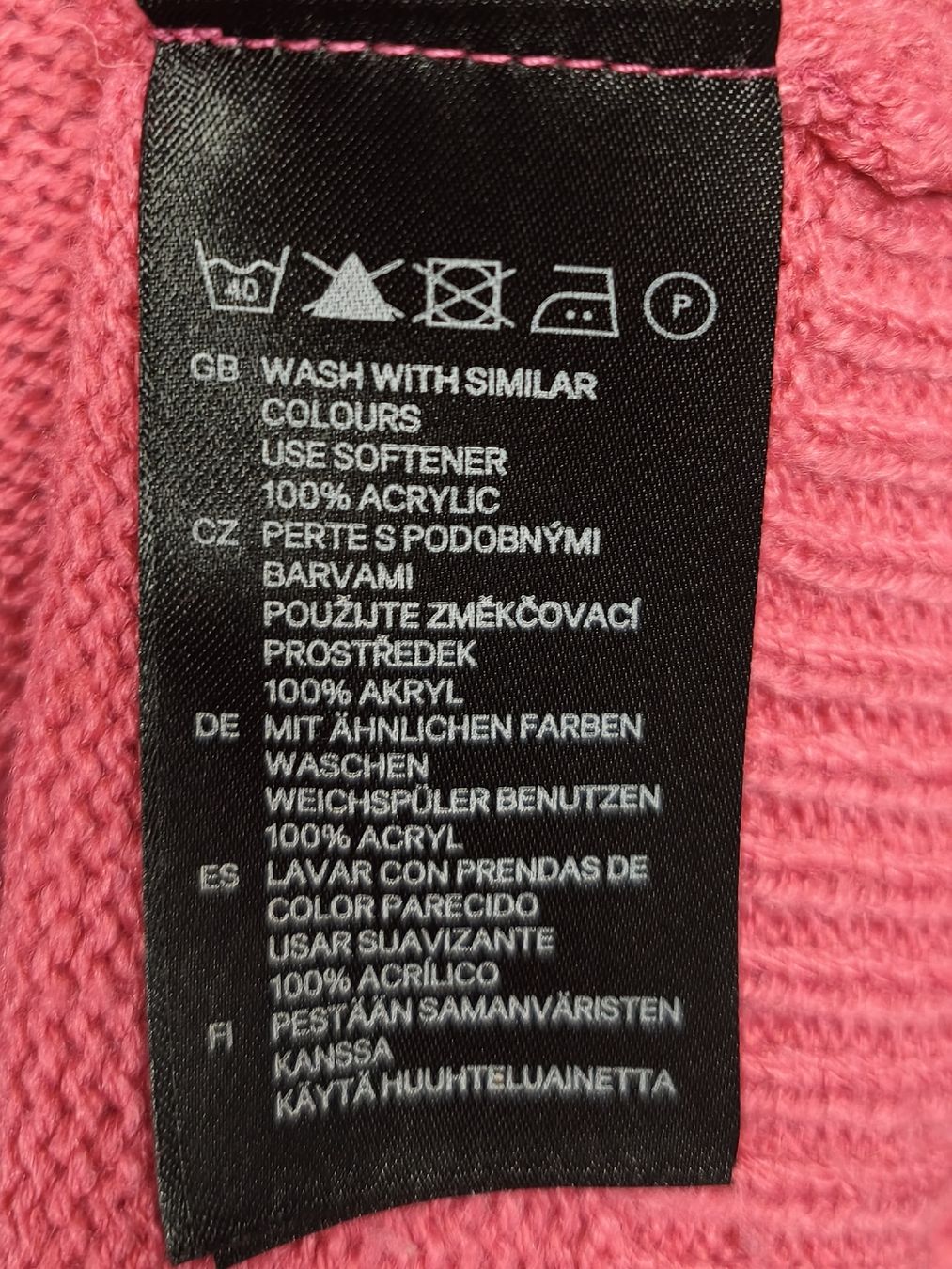 H&M Maglioni & Felpe: H&M Rollkragen Pullover pink Grösse M – Usato da Emmetten venduto da SecondhandSiska 4