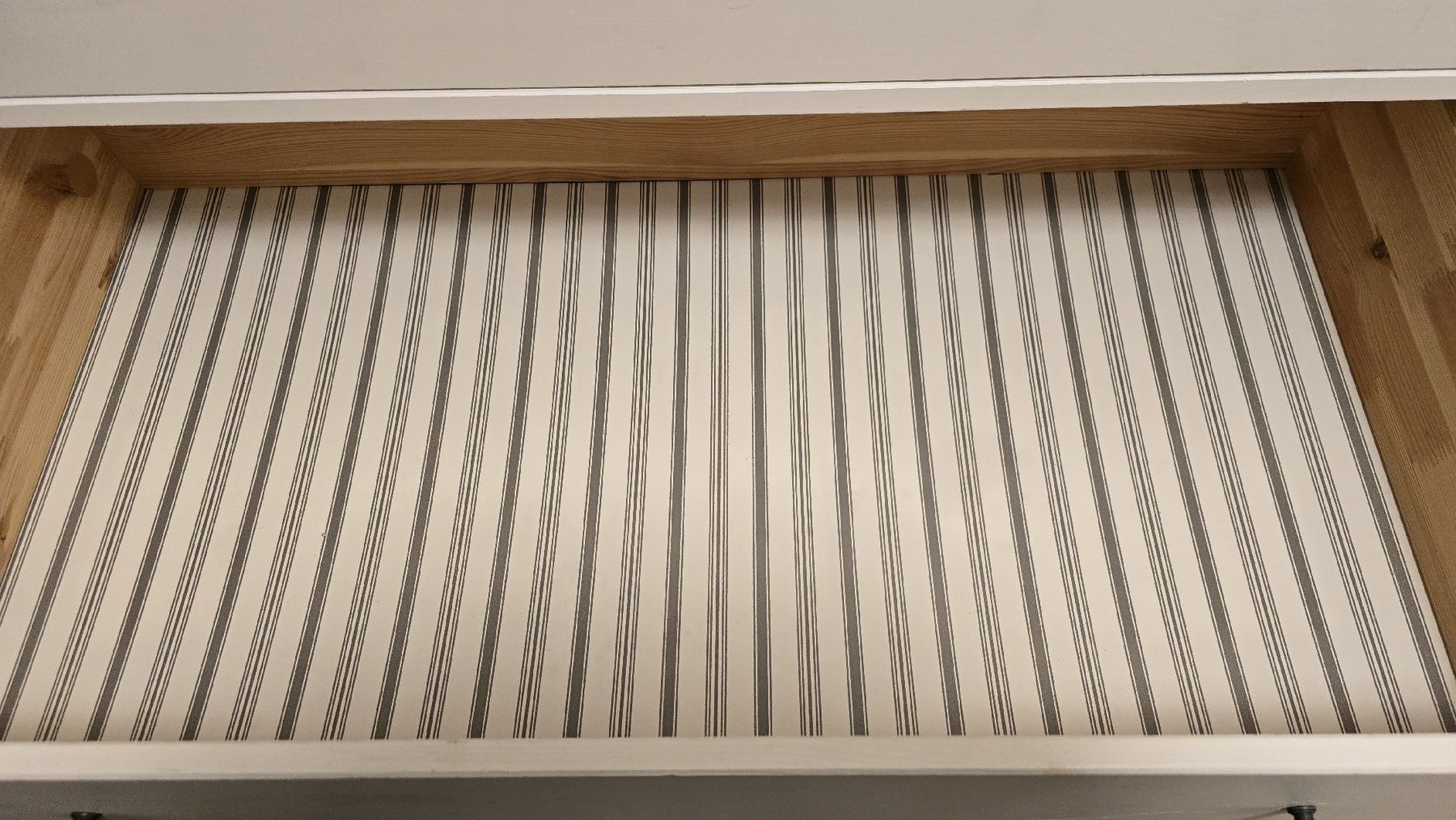 Ikea Commodes: IKEA Hemnes Kommode  – D'occasion à Winterthur par aredo 5