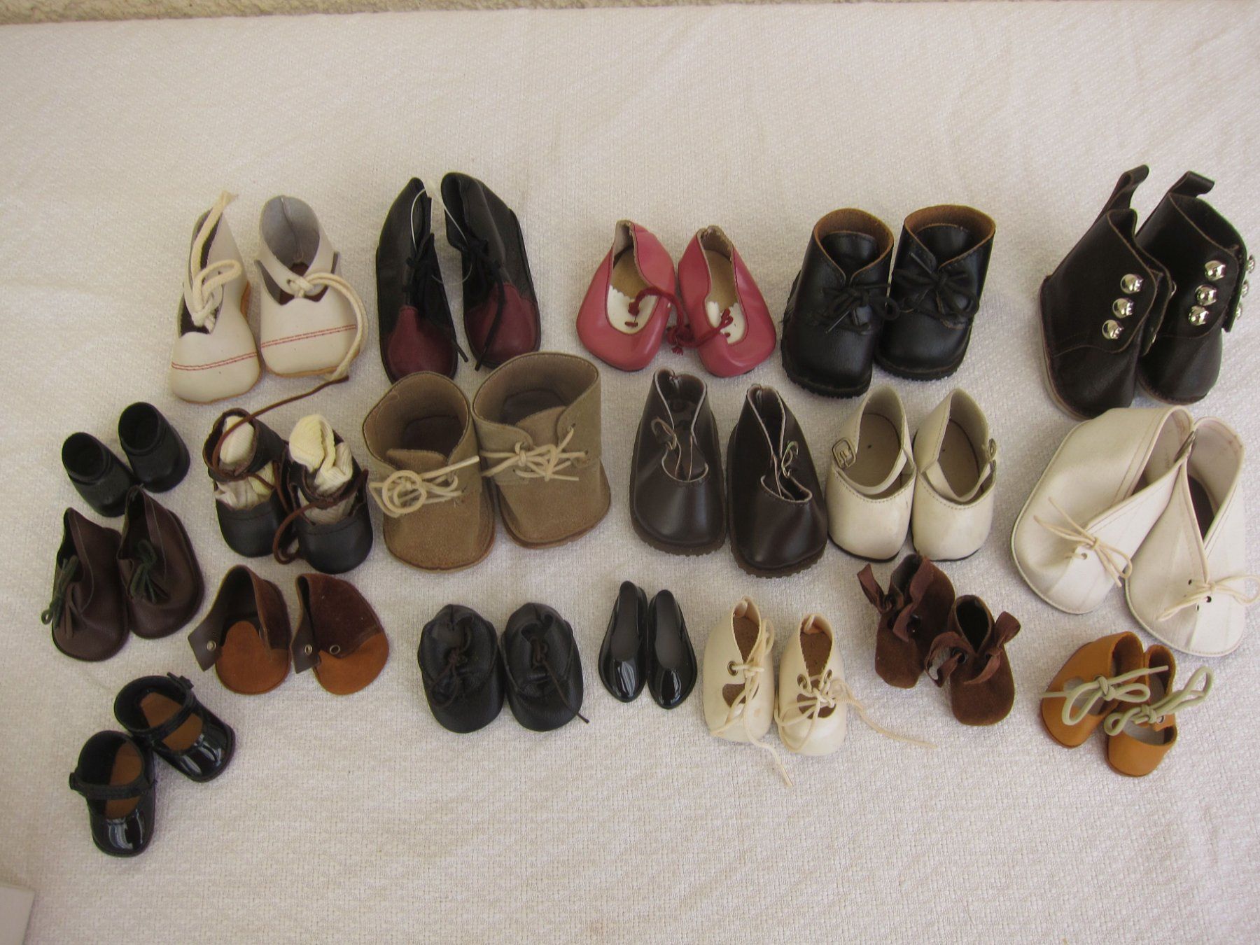 Puppen: Puppenschuhe – Gebraucht aus Regensdorf von Eri8057 8