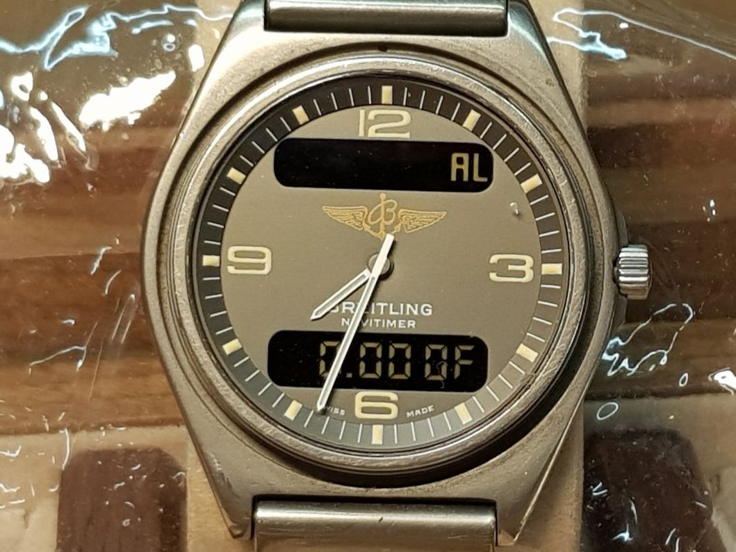 Breitling Orologi: Breitling Navitimer Titan Vintage Quartz Chronograph – Difettoso da Schöftland venduto da Topdeal4 1