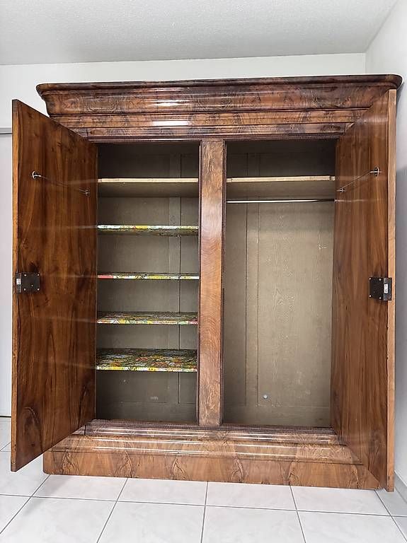 Armoires: Kleiderschrank – D'occasion à Zollikon par Joewei 1