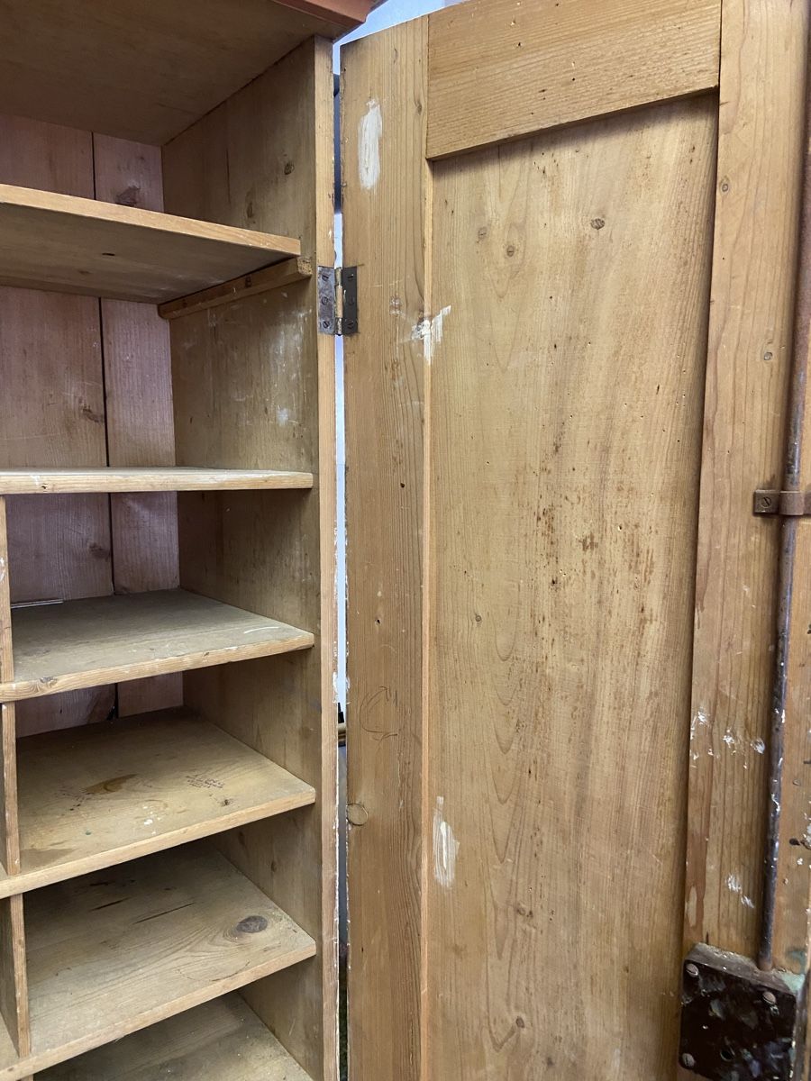 Armadi: Antiker Schrank mit vielen Fächern! – Usato da Wangen an der Aare venduto da Thedog 2