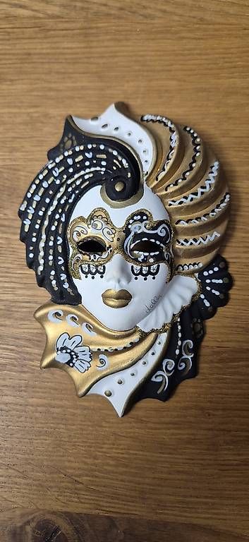 Maschere: Porzellan Maske – Usato da Goldswil venduto da Sandra7319