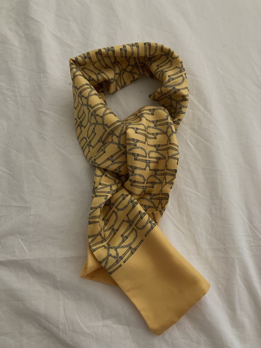 Hermès Foulards, Tücher & Schals: Schmaler Vintage Schal Hermès Paris – Gebraucht aus Zürich von mainau16