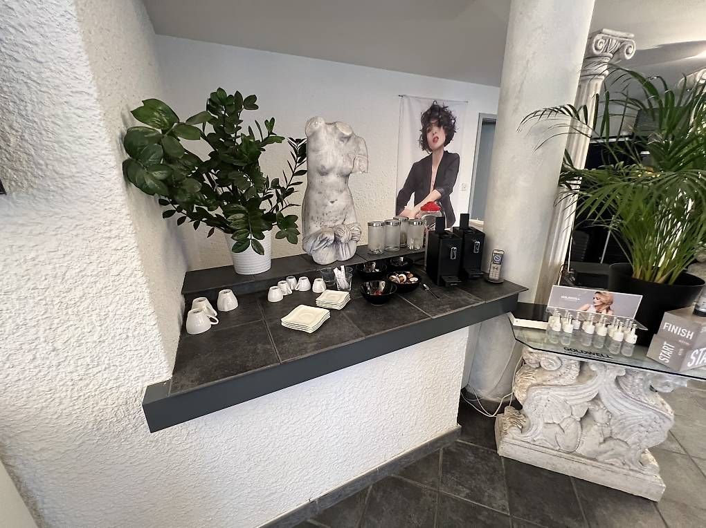 Skulpturen & Statuen: Antike Venus-Torso-Statue  Beton mit Marmorstaub – Gebraucht aus Galgenen von ral_wy6q 2