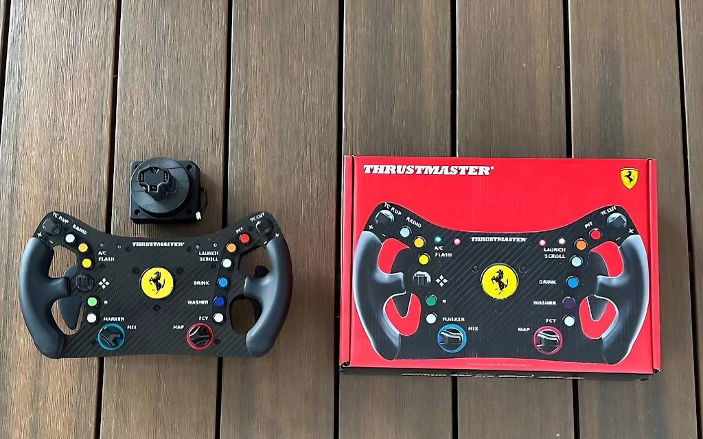 Thrustmaster Manettes: Thrustmaster Ferrari F488 GT3 – D'occasion à Kriens par Michu2876 1