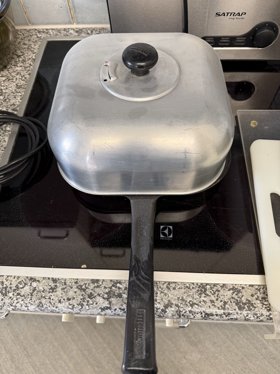 Padelle: Wunderbare Grillpfanne mit Deckel – Usato da Kilchberg ZH venduto da steffyvo