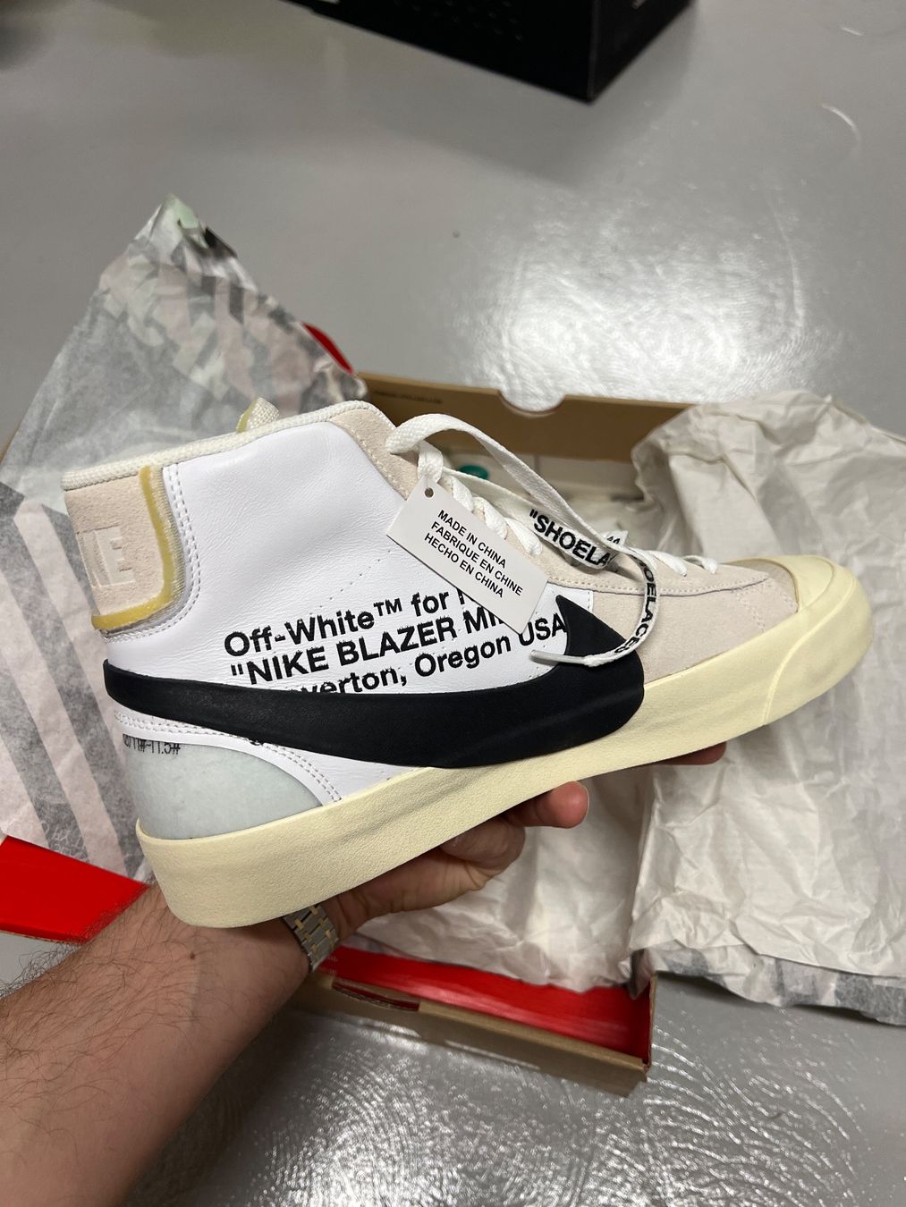 Nike Scarpe da uomo: Nike Blazer Mid Off-White - EU 45.5 – Nuovo e nell'imballaggio originale da Bern venduto da ElevenFive 5