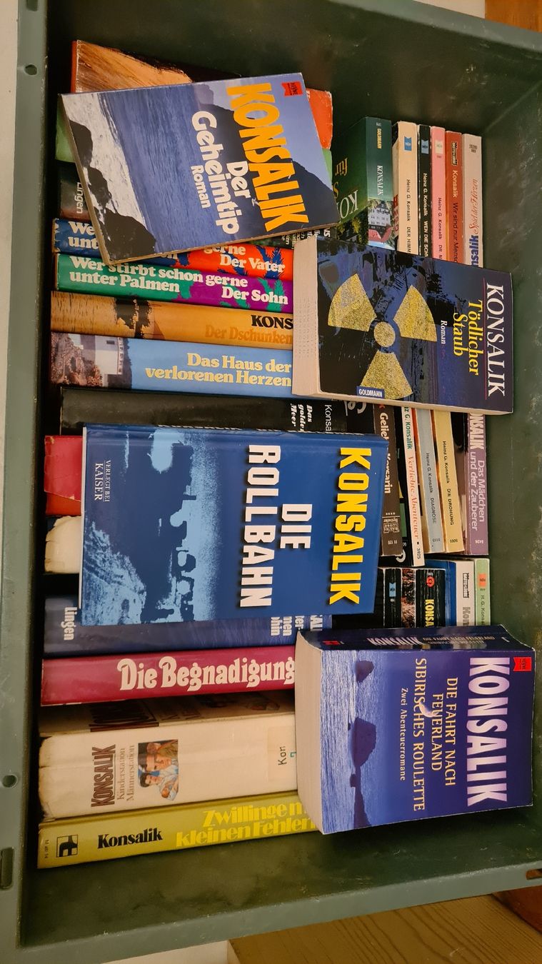 Livres: Konsalik Paket: 33 Bücher, Romane – D'occasion à Seon par LivEst 1