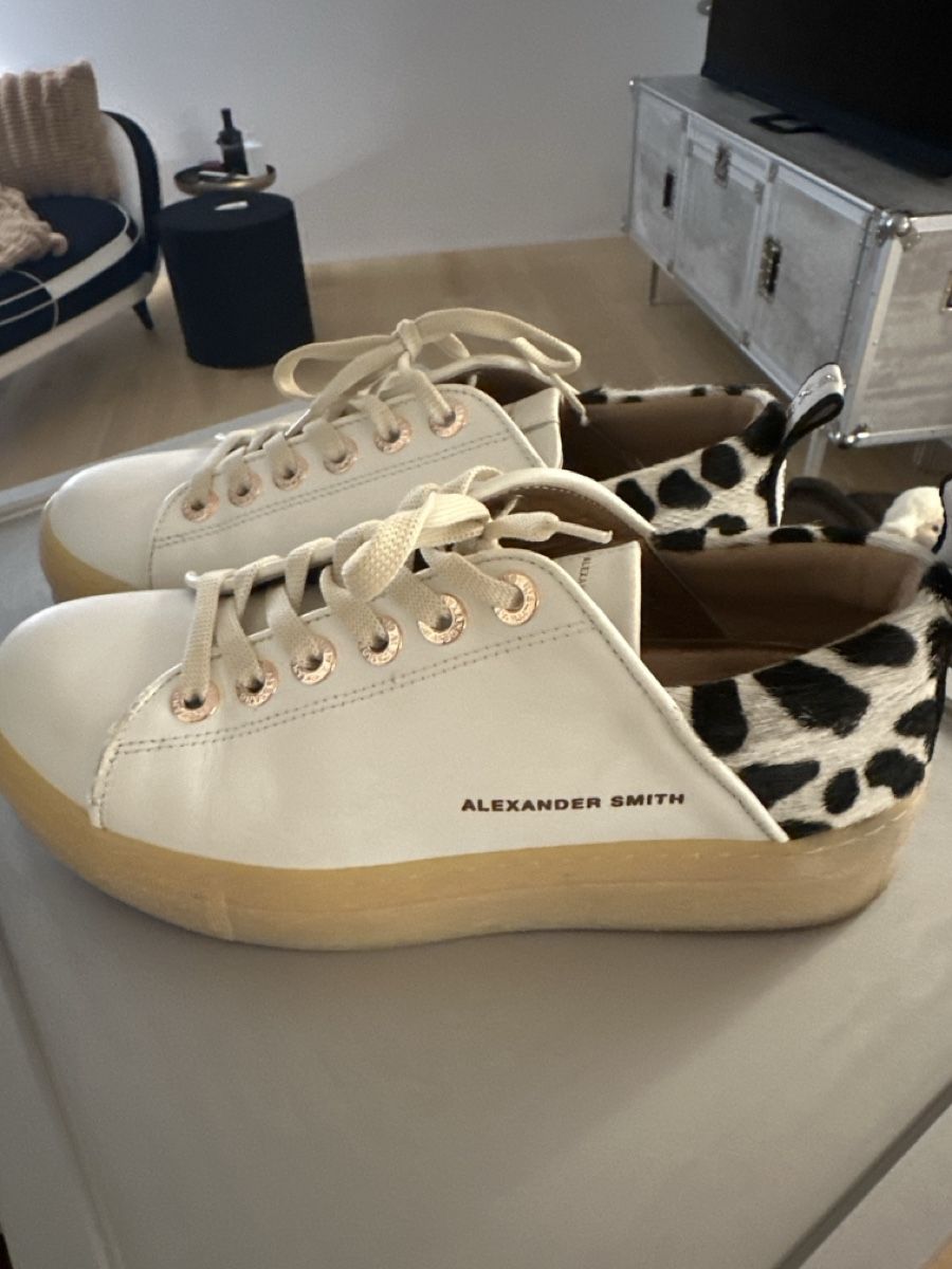 Damenschuhe: Alexander Smith Sneaker weiss Leder Grösse 38 – Gebraucht aus Baar von dag_q85r