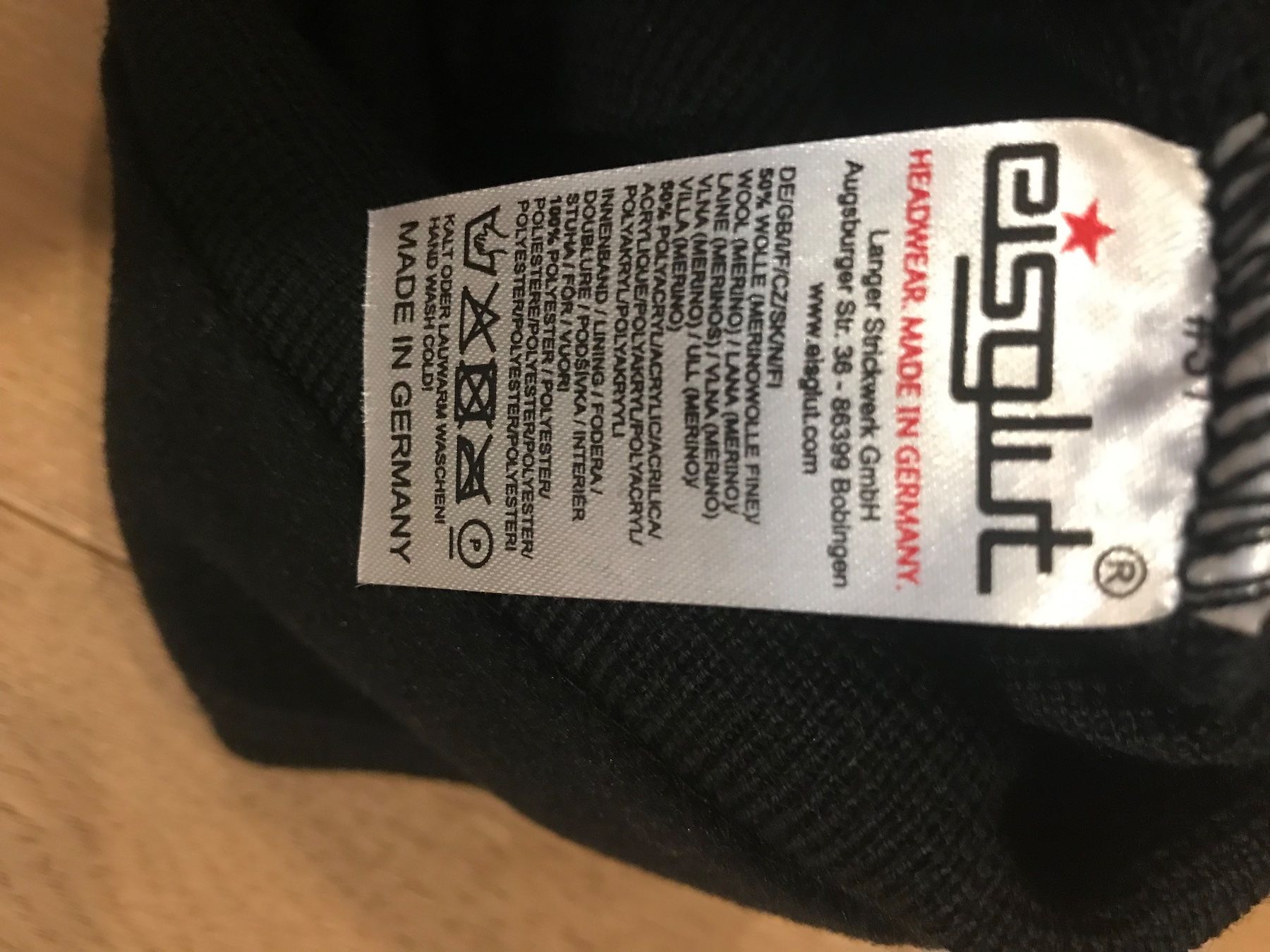 Autres vêtements femmes: Eisglut Kappe Merino - NEU – Neuf avec emballage d'origine à Affoltern am Albis par var_658p 3