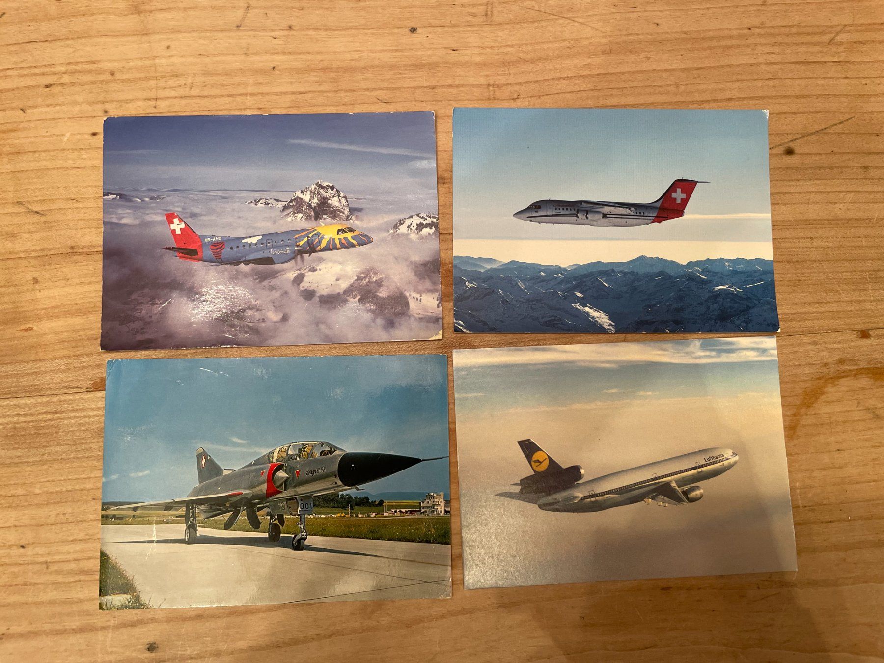 Cartoline postali: 4er Set Flugzeug-Ansichtskarten Crossair, Miarage, Lufthansa – Usato da Thal venduto da Danny82