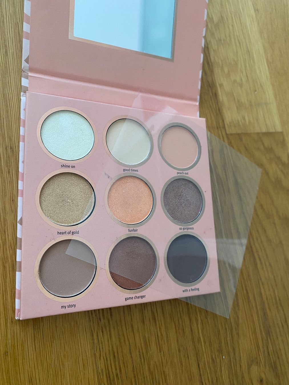 Make-up: Eyeshadow Palette von Essence – Neu (gemäss Beschreibung) aus Riedholz von lenibeni03 4