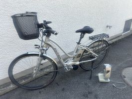 E-Bike Flyer silber mit 2 Akkus & Ladegerät - Display defekt