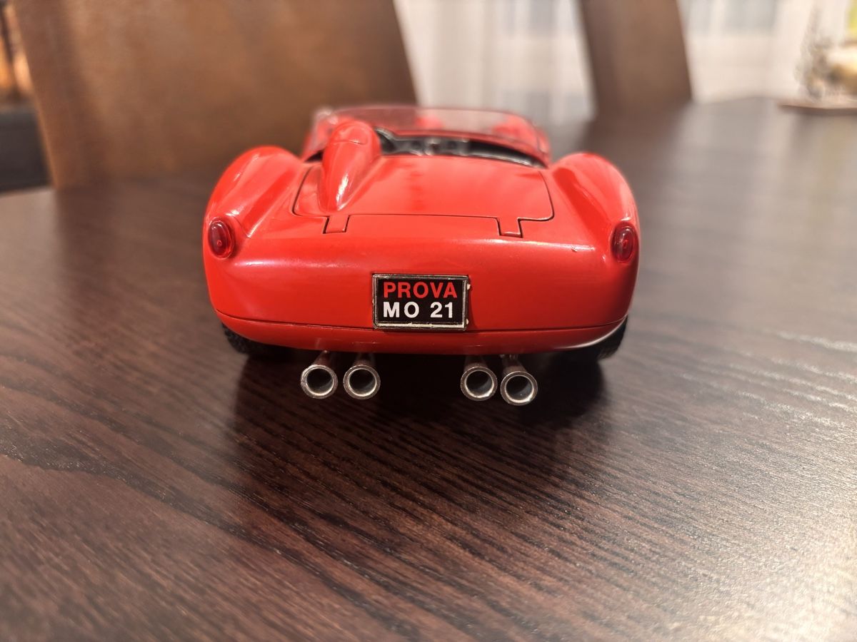 Bburago Modellini d'auto: Rotes Ferrari-Modellauto, Testa Rossa 1957, 1:18 – Nuovo (secondo la descrizione) da Unterentfelden venduto da Nadineb23 2