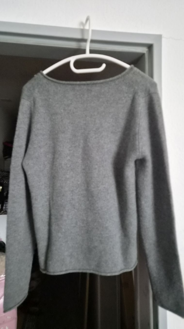 Maglioni & Felpe: Victoria Cashmere, Hello Kitty Pullover Gr.  M – Usato da Frenkendorf venduto da Moon111 4