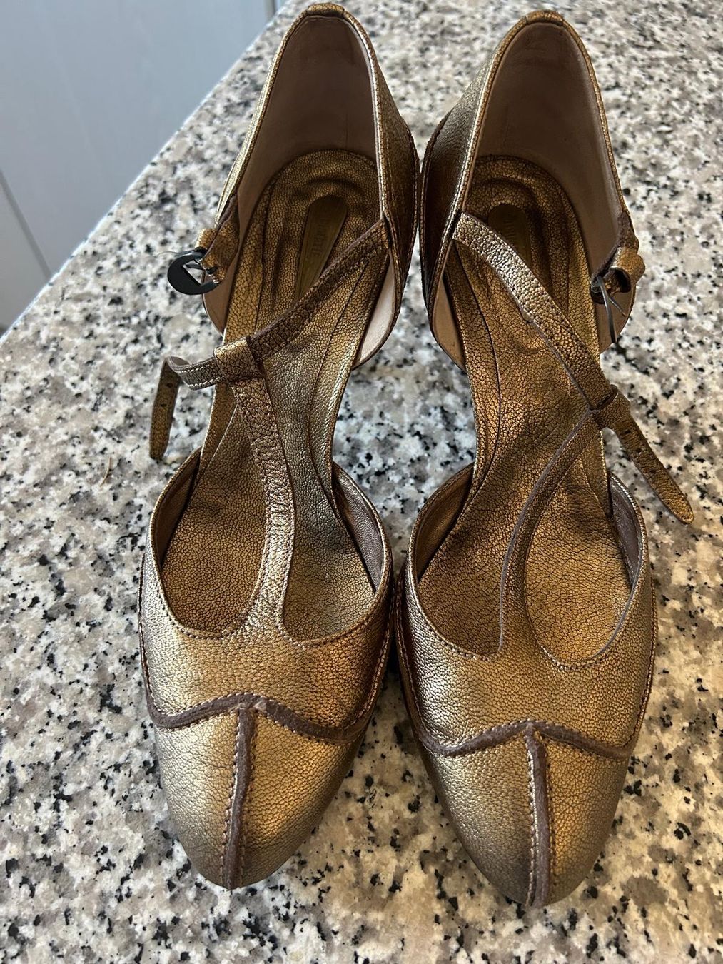 Damenschuhe: Damen Sandaletten Vic Matie – Gebraucht aus Horw von mel_j56q