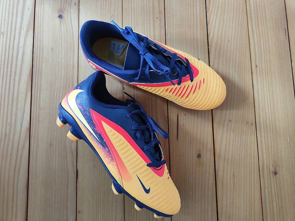 Scarpe per ragazzi: Fussballschuhe Gr.35 – Usato da Zürich venduto da aendiiii