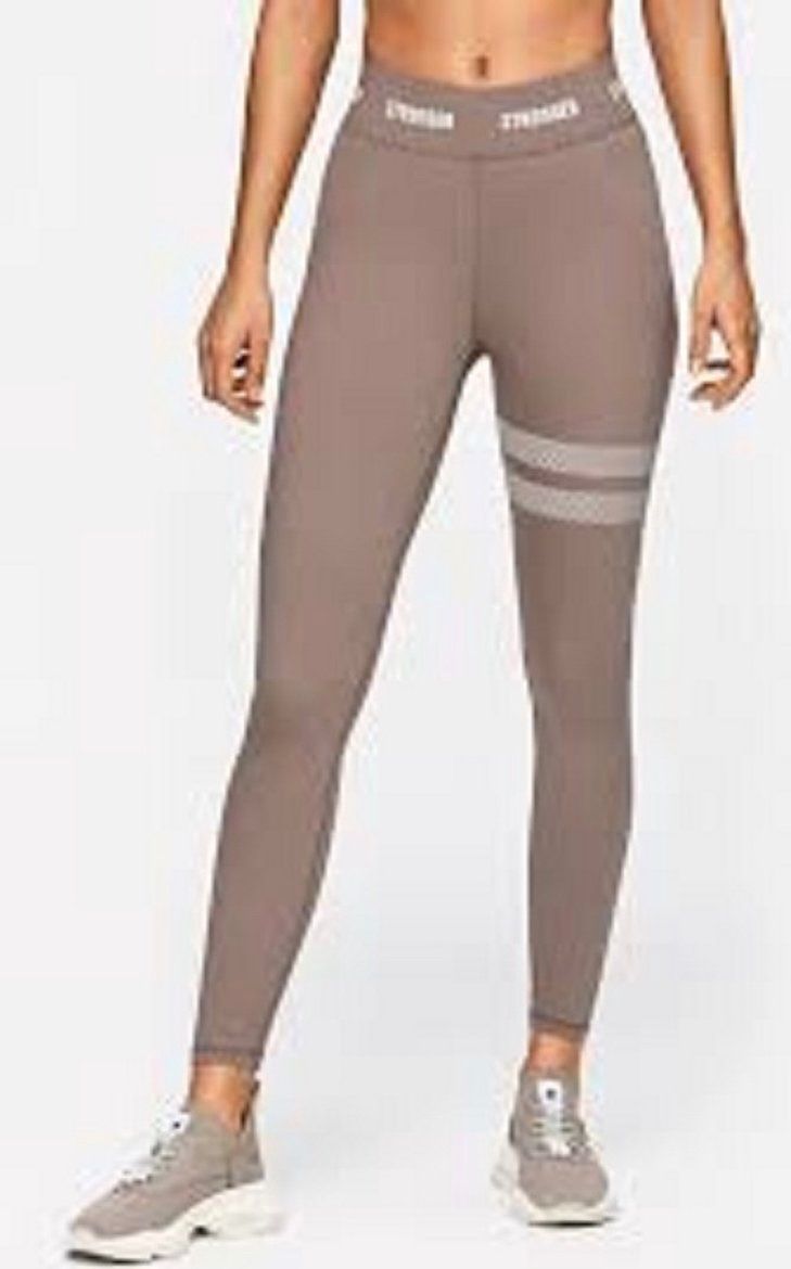 Lots de vêtements: Set de Sport Stronger – D'occasion à Genève par Annilu 2