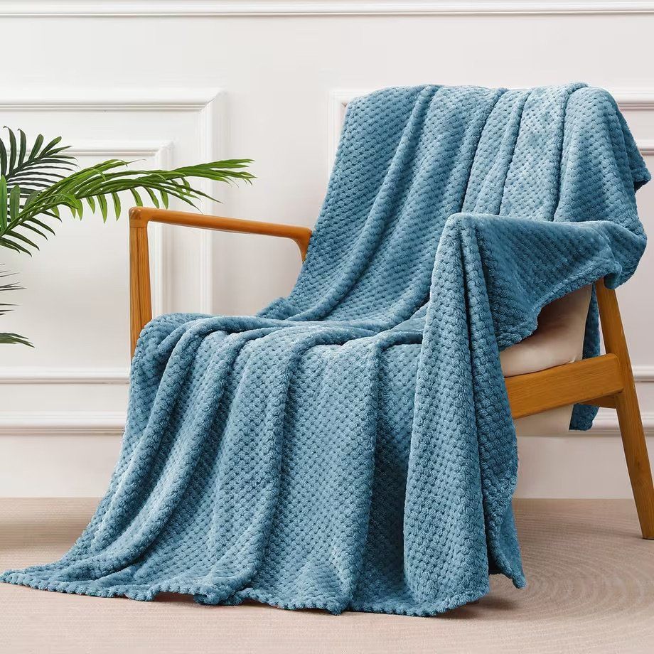 Coperte: Superweiche Fleecedecke Kuscheldecke Blau 150 x 210 – Usato da Neerach venduto da topshotta