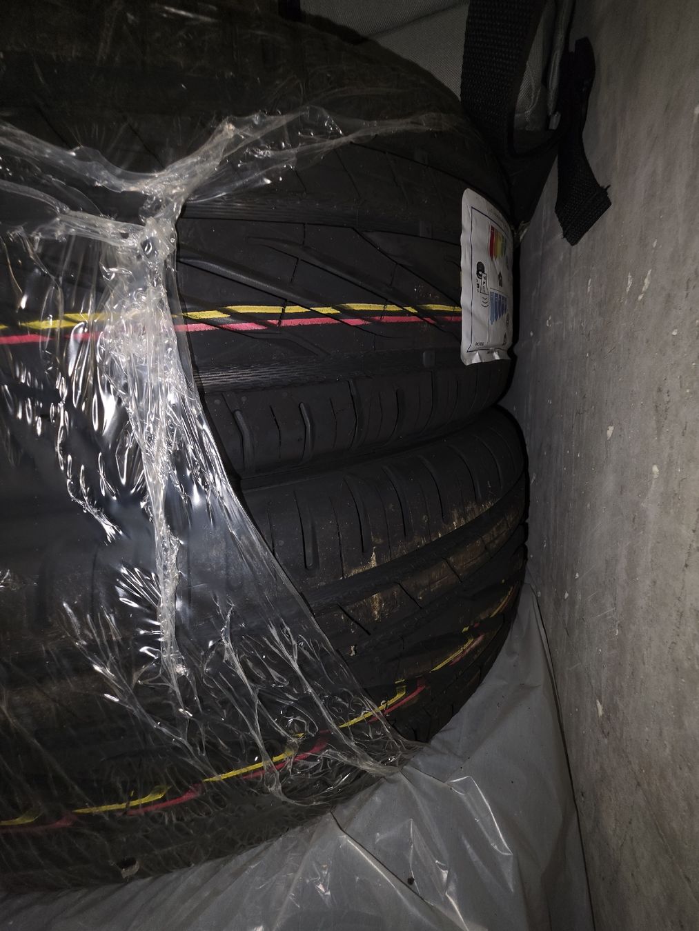 Uniroyal Pneumatici & Ruote complete: Uniroyal sommer pneu – Nuovo e nell'imballaggio originale da Neerach venduto da toni618 1