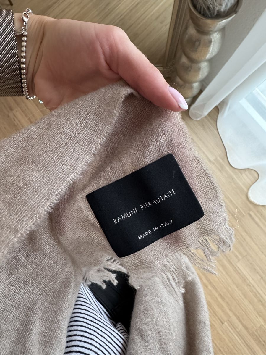 Foulard & Sciarpe: Ramune Piekautaite 100% Cashmere Scarf – Nuovo e nell'imballaggio originale da Zürich venduto da llor.dell 3
