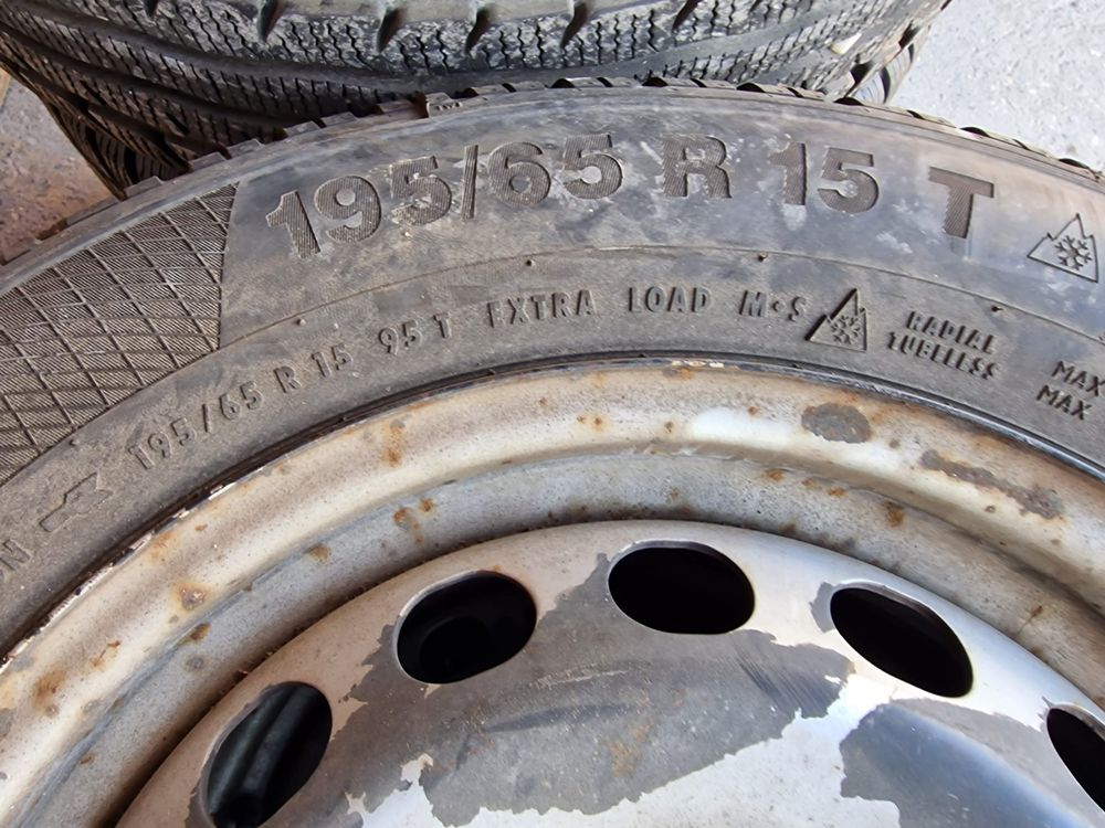 Pneu mit Felge VW Caddy 195/65 R15 T Kaufen auf Ricardo