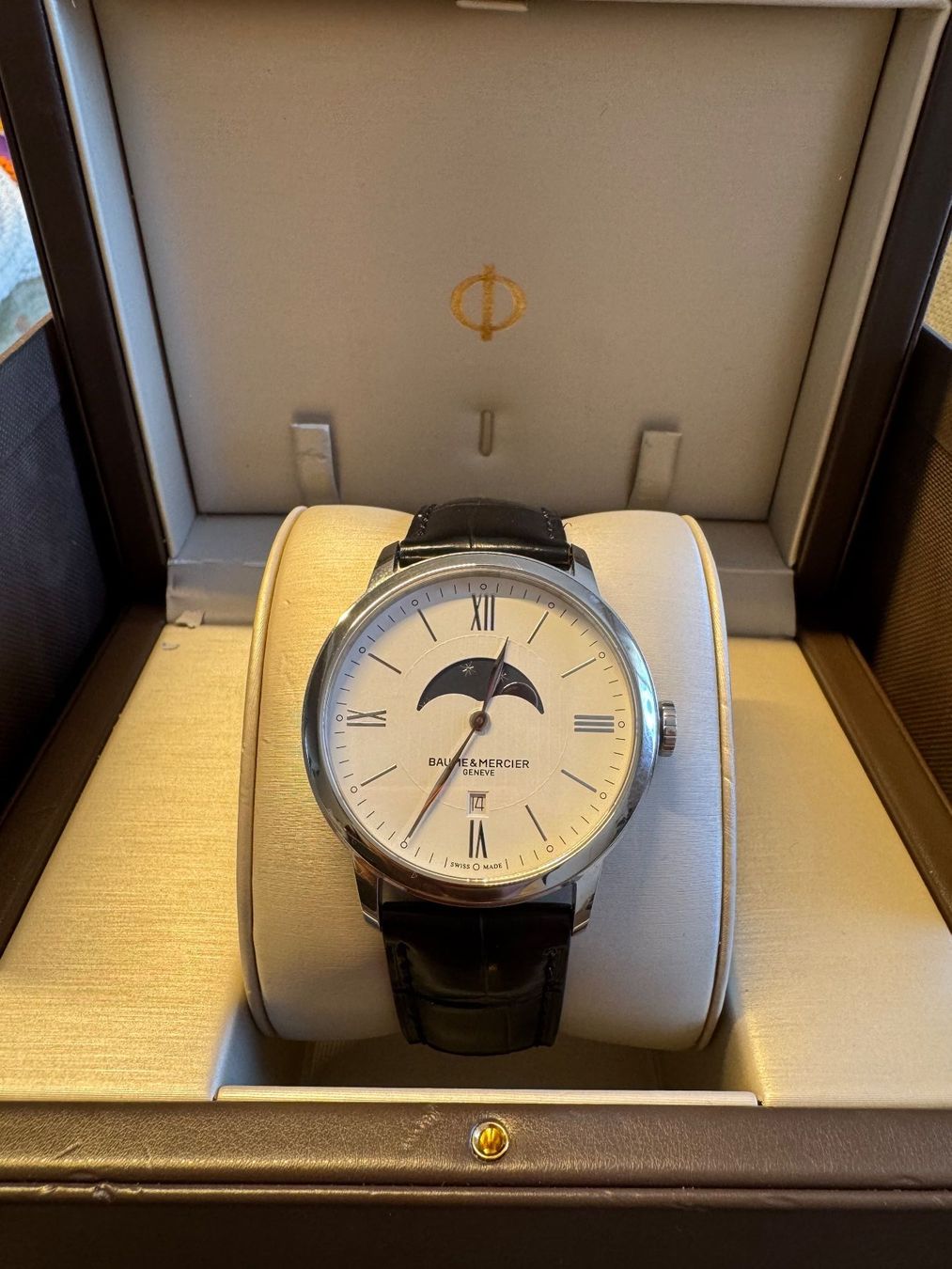 Baume & Mercier Orologi: Baume & Mercier  Classima 40 mm Quartz Phase de Luner Acier – Usato da Luzern venduto da gilmerus 2
