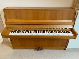 FAZER Klavier in gutem Zustand