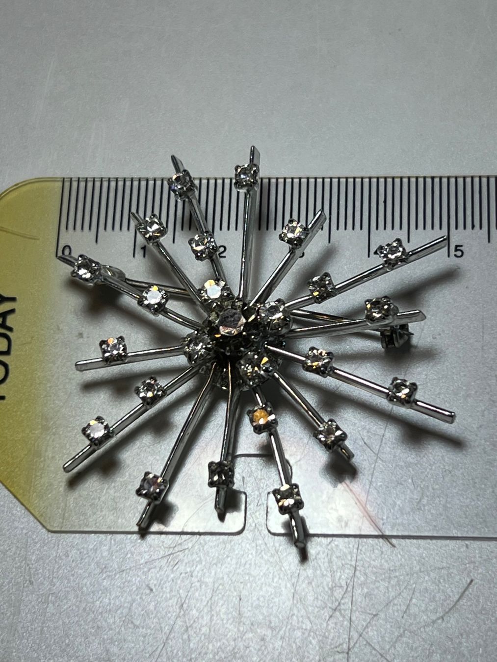 Spille & Fermagli: Winter-Sujet Broche Schneeflocke Strass Modeschmuck Rarit... – Usato da Bremgarten b. Bern venduto da barny2 1
