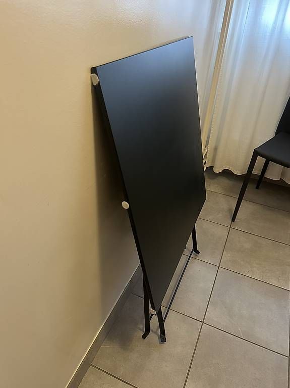 Tische: Table pliante noire 70 × 70 cm avec 2 chaises – Neu und originalverpackt aus Genève von noa_vbj2 4