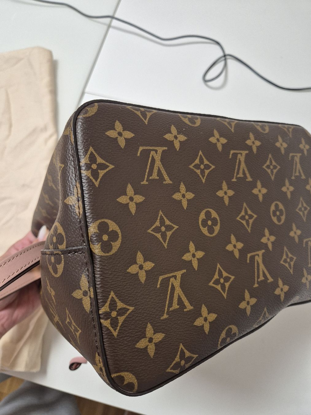 Louis Vuitton Borse da donna: Louis Vuitton Neonoe rosé poudre – Nuovo (secondo la descrizione) da Basel venduto da SBAW 4