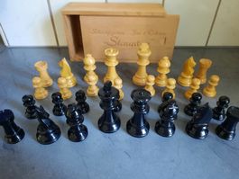 PIÈCES pour JEU d'échecs, Dans leur BOÎTE