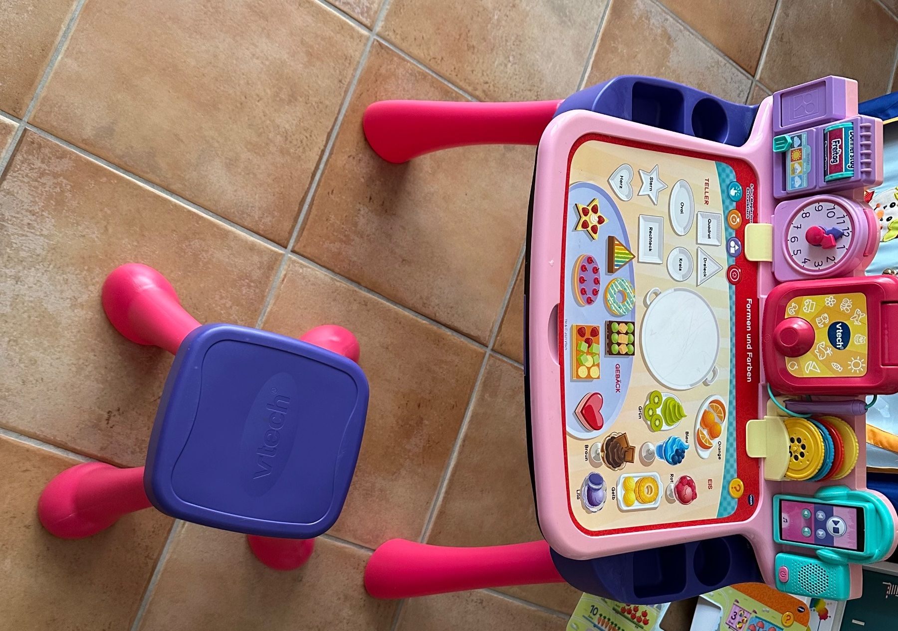 Vtech Giocattoli: VTECH 3in1 magischer Schreibtisch, Deutsch – Usato da Uster venduto da UsterF 1