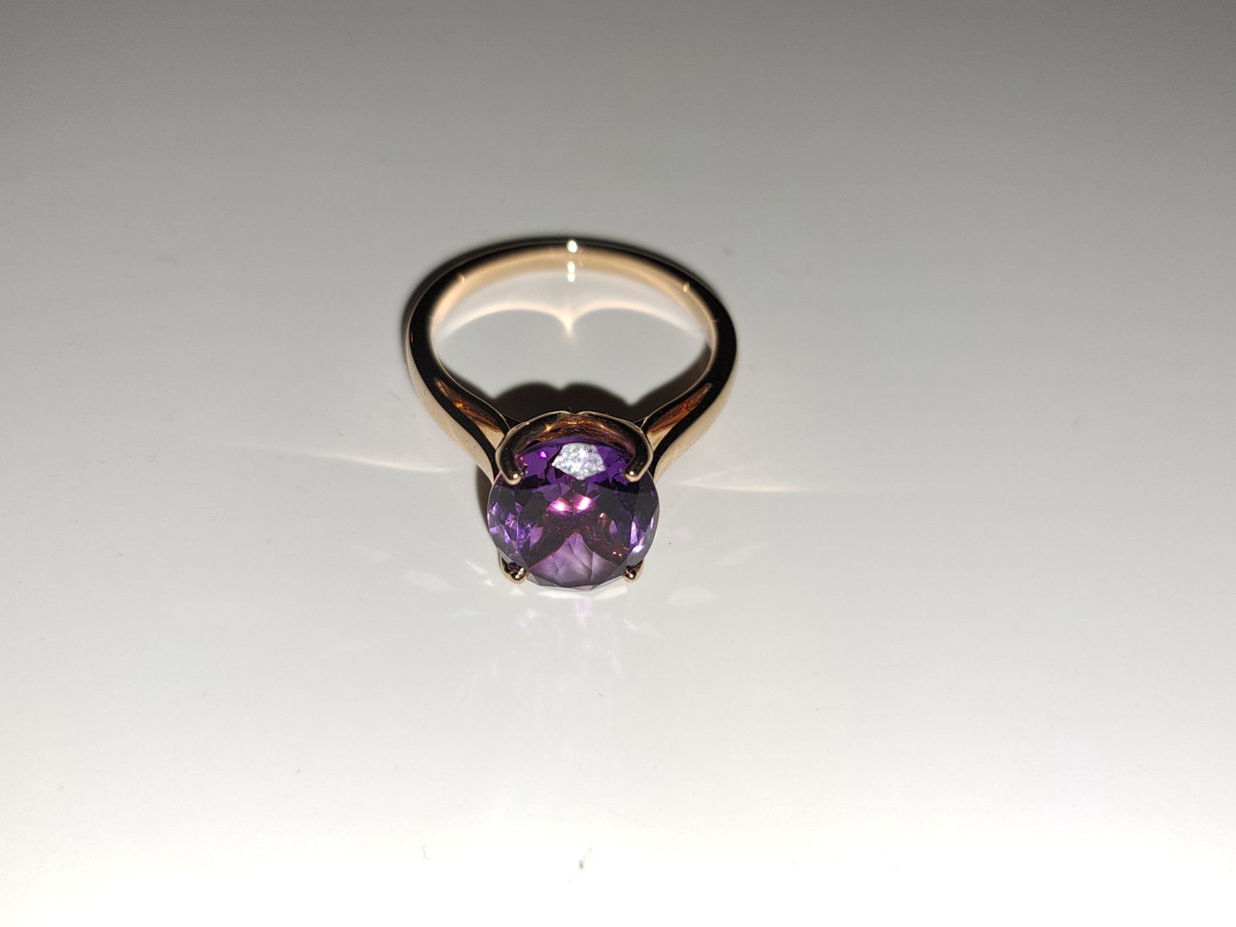 Bucherer Anelli: Carl Bucherer Gold Ring mit Amethist Edelsten – Usato da Schaffhausen venduto da meteor7 1