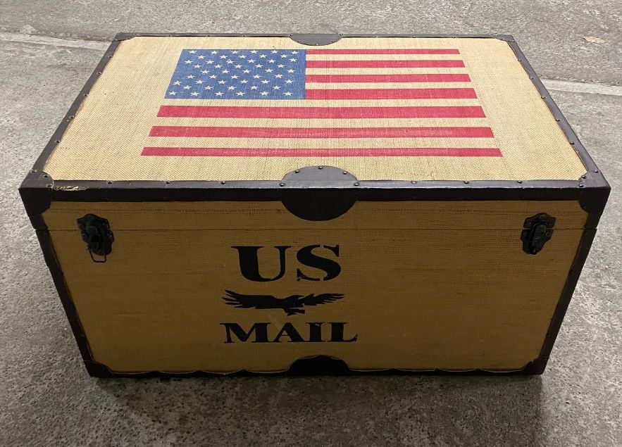 GROSSE BOX /KISTE US Mail. USA Kaufen auf Ricardo