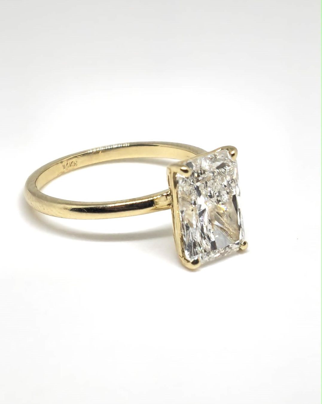 Ringe: Ring 14K Gelbgold, Labordiamant 3,03 ct E VVS2 IGI – Neu und originalverpackt aus Winterthur von fba_7ply 1