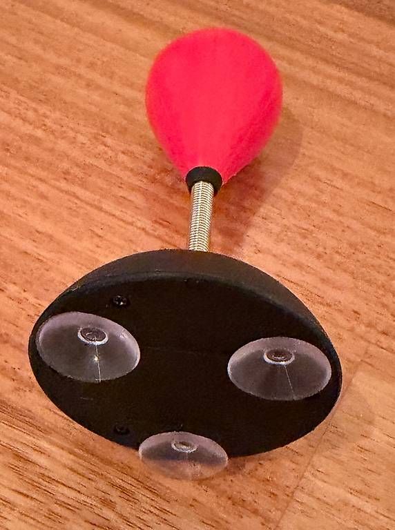 Sacchi da boxe: Mini punching ball de bureau – Usato da Lausanne venduto da mama124 1