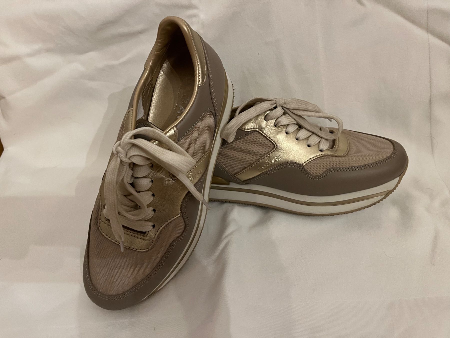 Hogan Scarpe da donna: Hogan Sneakers – Usato da Gümligen venduto da ZepIV