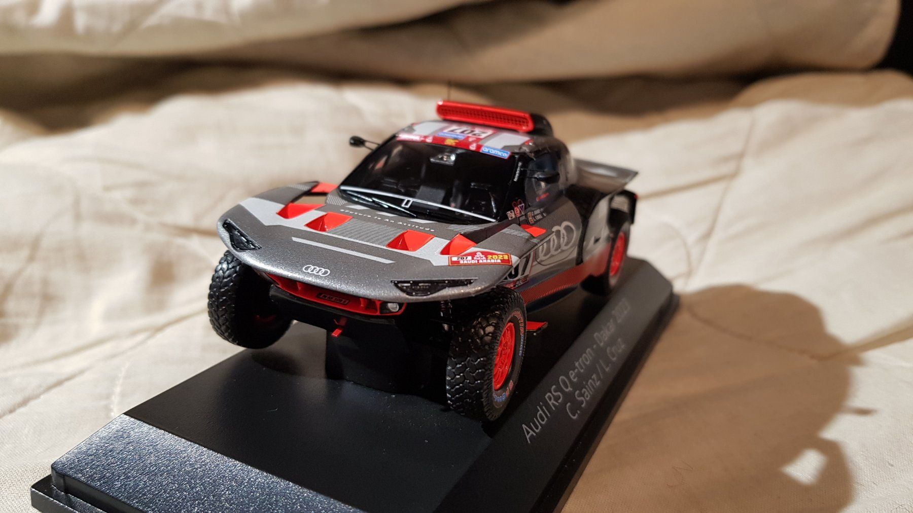 Modellini d'auto: Audi Rs Qe-tron E2 C.Sainz Rally Dakar 2023 – Nuovo e nell'imballaggio originale da Fribourg venduto da 911cc 6