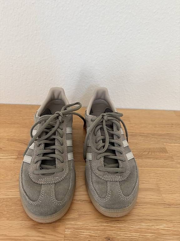 Damenschuhe: Adidas Handball Spezial – Neu und originalverpackt aus Baden von sel_9jl5 1