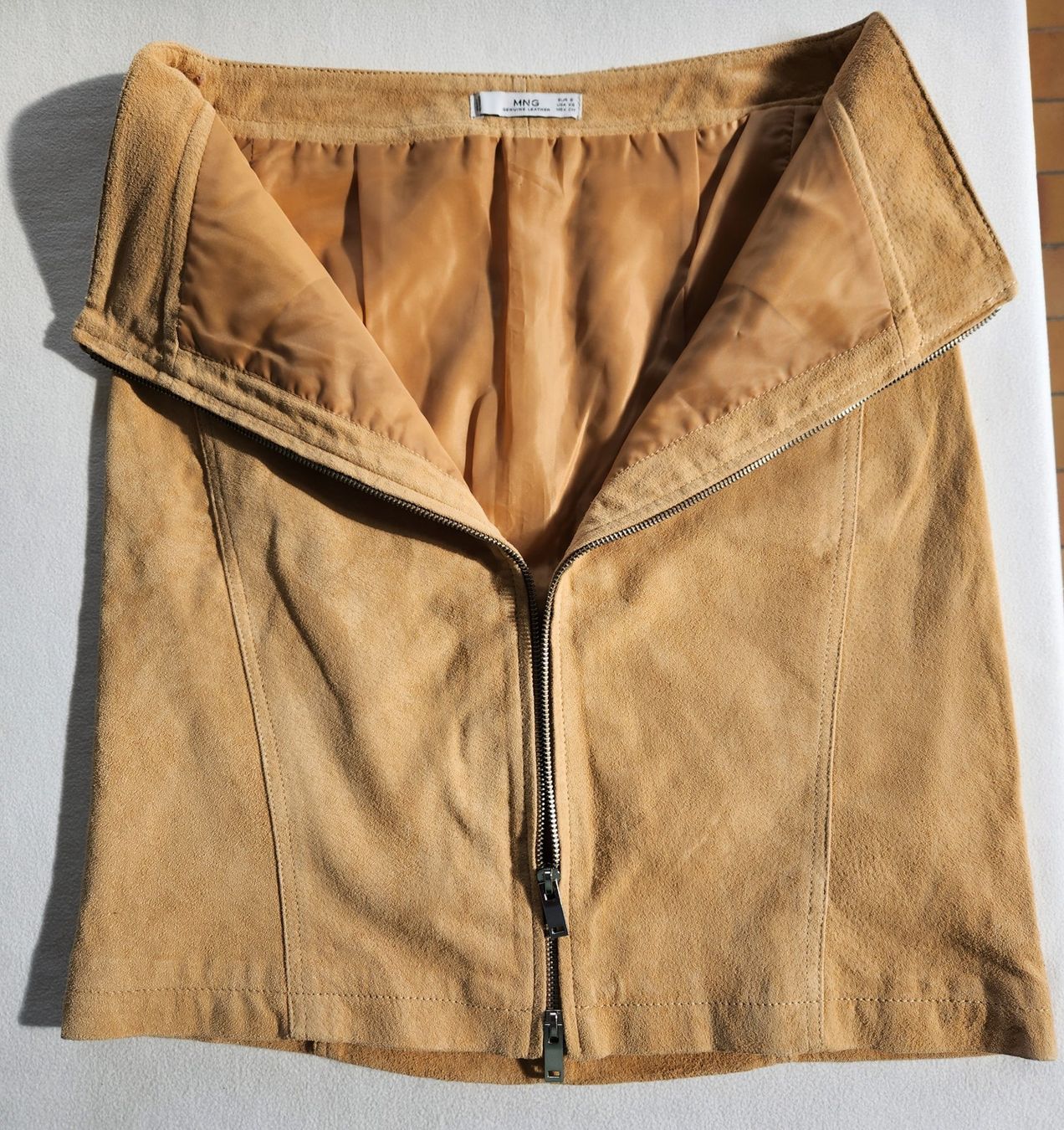 Mango Gonne: Jupe en daim Mango beige fermeture éclair taille S – Nuovo (secondo la descrizione) da Neuchâtel venduto da Virg30 2