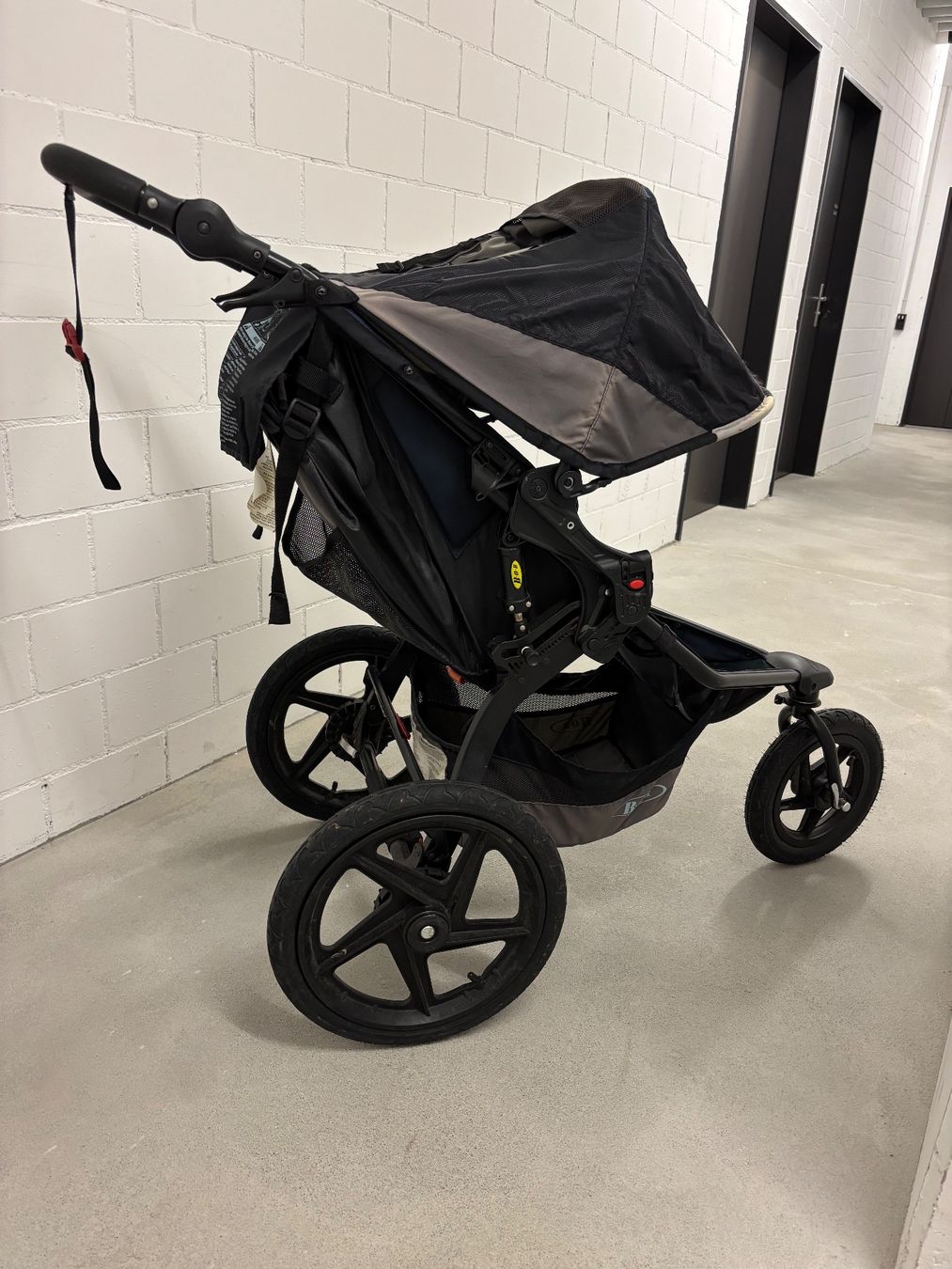 Kinderwagen: Bob Revolution Kinderwagen – Gebraucht aus Zürich von kcoros