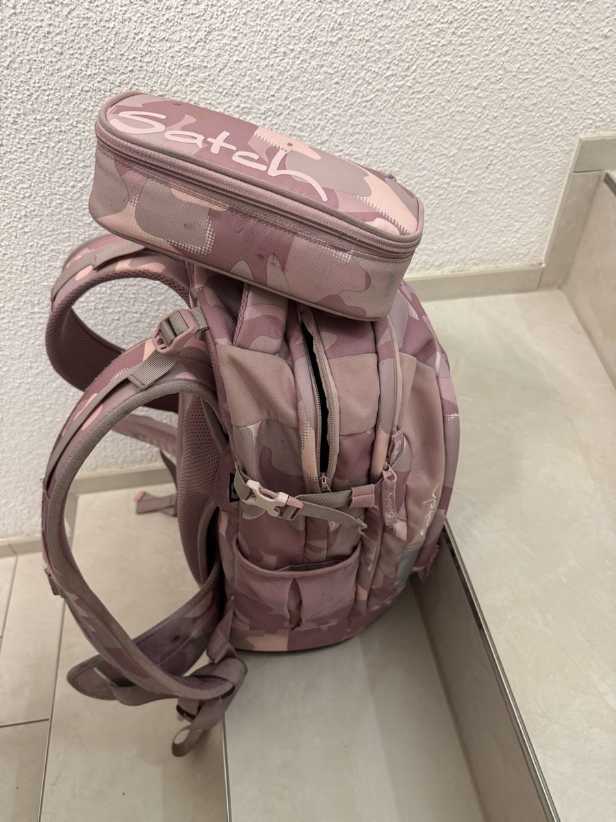 Satch Sacs & sacs à dos: Satch Schulrucksäcke rosa und blau – D'occasion à Oetwil am See par cos_lzr8 2
