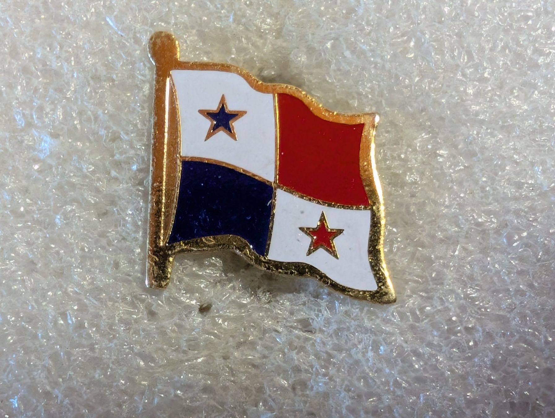 Placchette & Badge: Ansteckpin 102: Flagge – Usato da Oppligen venduto da Pin-Fall-Shop