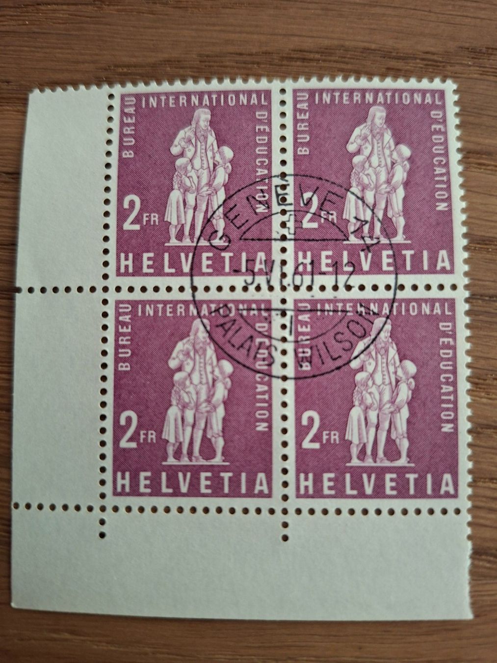 Tous les timbres: Dienstmarken 4er Blocks: BIE – Neuf (Voir description) à Hinterkappelen par 1399 5